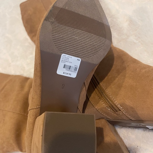 Wide calf women’s boots - Picture 2 of 2